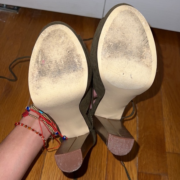 Green Platform Chunky Heel Shoes - Picture 6 of 7